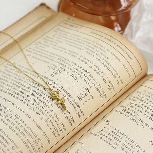 NEW 18K Gold Plated Rose Flower Pendant Necklace - Picture 4 of 10